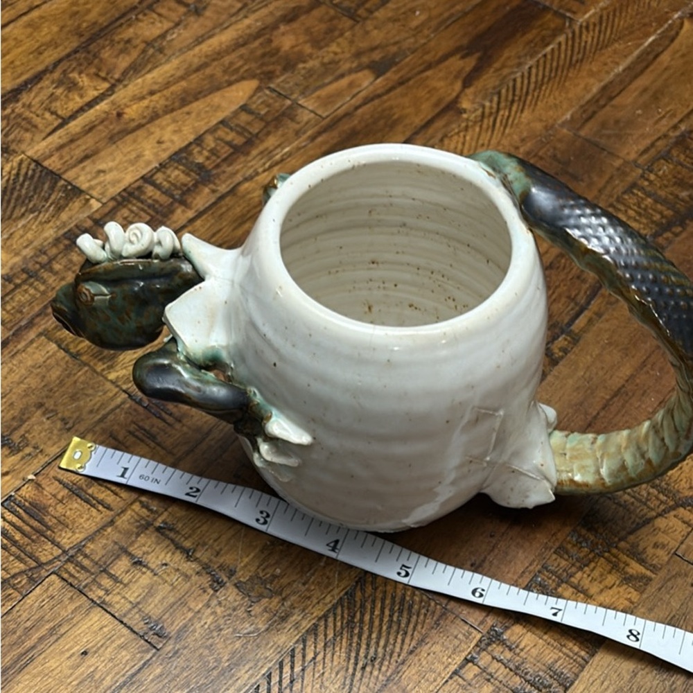 Ceramic Reptile-Themed Mug with Handle